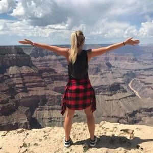 Meet your Posher, Valerie